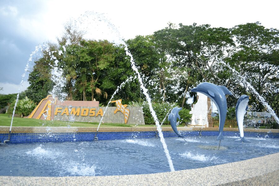 A'famosa Water Theme Park & Safari Wonderland Ticket - Water World for slides, waves, and a cooler afternoon