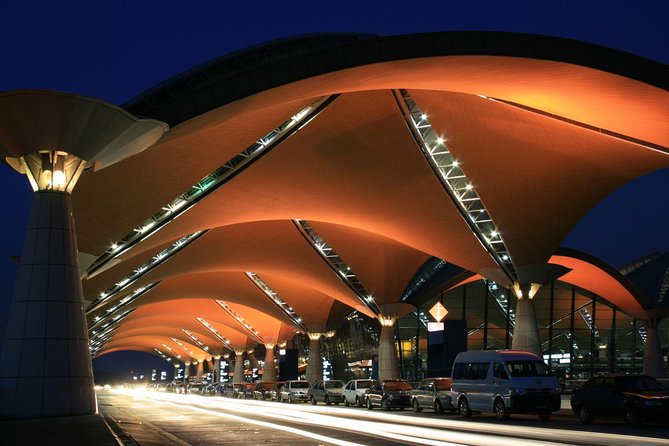 Airport transfer - A simple landing at Kuala Lumpur International Airport