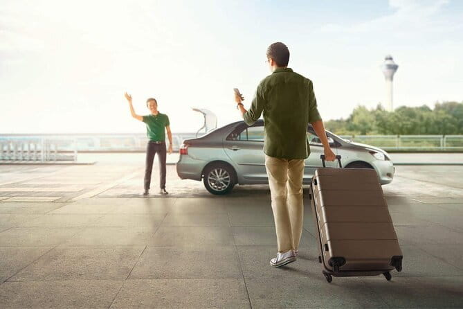 AVANI Sepang Goldcoast Resort Hotel To Kuala Lumpur International Airport KLIA KLIA2 Transfer - The driver service matters more than the scenery