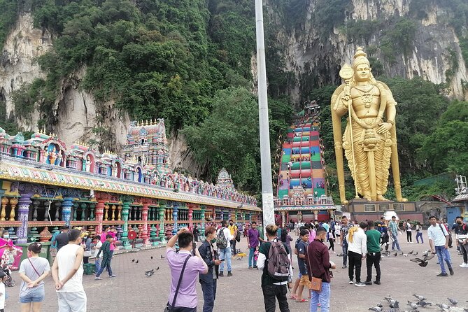 Batu Cave & Royal Selangor Pewter and Batik Visit - Reaching the Temple at Batu Caves