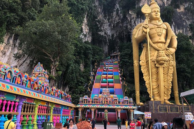 Batu Caves & Countryside Tour - Batu Caves makes the strongest first impression