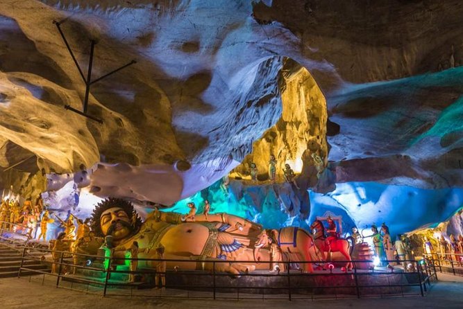 Batu Caves & Genting Highland Day Tour Include 2-Way Cable Car Ride - What the private vehicle adds