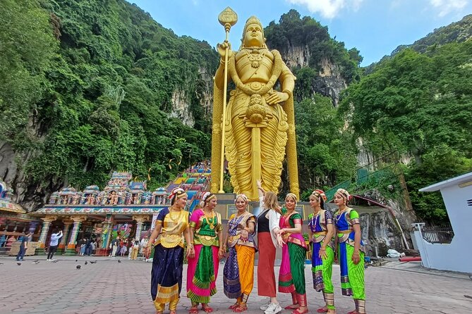 Batu Caves & Malaysian Handicraft Tour: Pewter & Batik Experience - Batik making at Jadi Batek Gallery