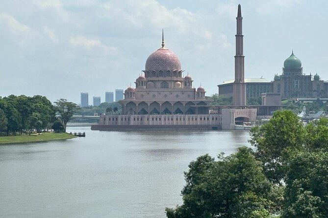 Batu Caves & Putrajaya City Tour - The optional Putrajaya lake cruise