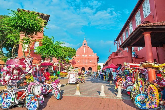 Batu Caves & Putrajaya Highlights: Landmarks & Botanical Garden - PICC hill and Putrajaya from above