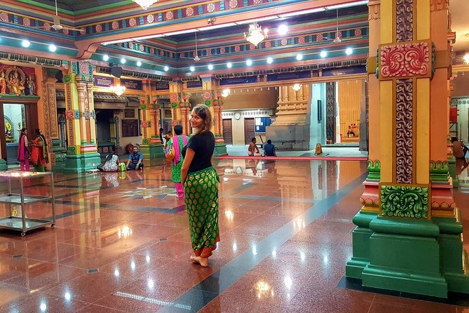 Best of KL at Night – Iconic Sights, Local Life & City Lights - Petronas Twin Towers: the essential photo stop