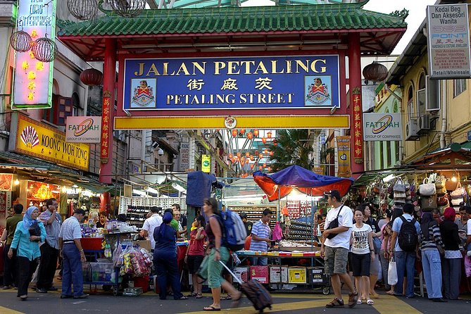 Best of KL at Night – Iconic Sights, Local Life & City Lights - Lake Symphony and the final burst of light