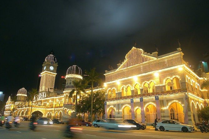 Best of KL at Night – Iconic Sights, Local Life & City Lights - Petaling Street: 30 minutes among food stalls and bargains