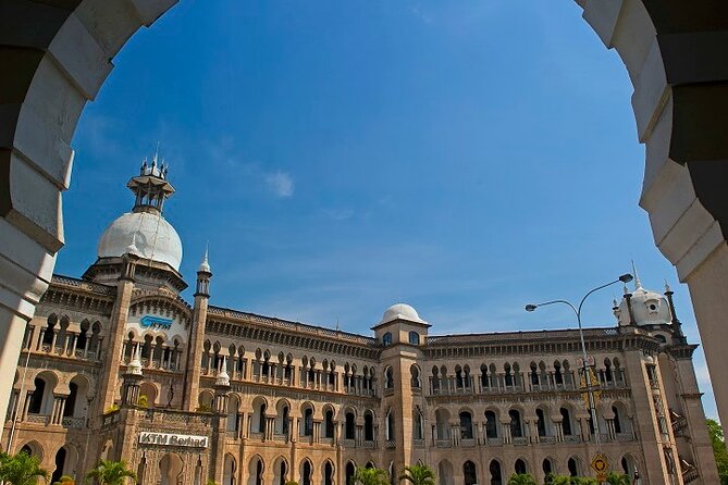 Best of Kuala Lumpur City Tour Including National Museum and National Monument - The Kuala Lumpur Craft Complex and its shopping angle