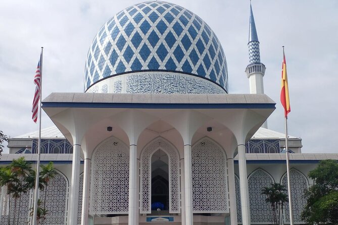 Blue Mosque And Batu Caves Private Tour from Kuala Lumpur - Should you book Blue Mosque and Batu Caves?