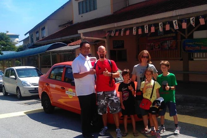 Cameron Highland Day Tour From Kuala Lumpur With Lunch Local food - Roses, cacti, and a slower hour at Rose Valley
