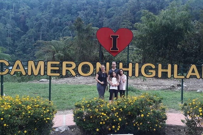 Cameron Highlands Day Trip From Kuala Lumpur - One hour at the Agro Market
