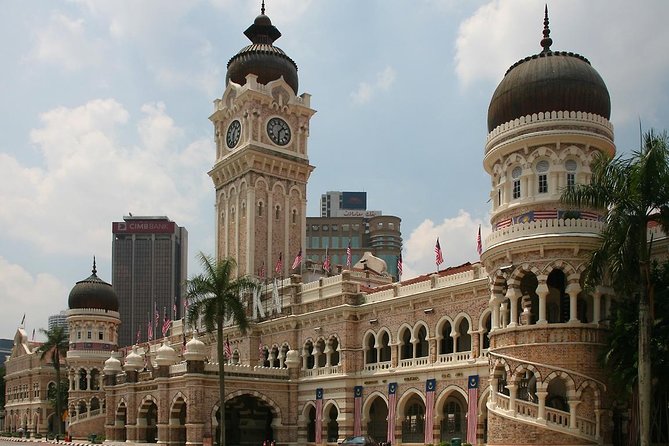 City and Batu Caves Tour - The National Mosque and Malaysia’s national story