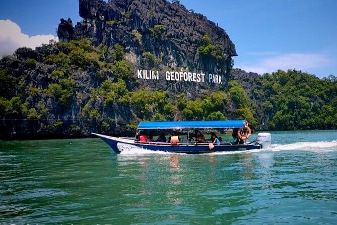 Combo Langkawi Cable Car & Sky Bridge With Mangrove Private Boat - Walking the 125-metre Langkawi Sky Bridge
