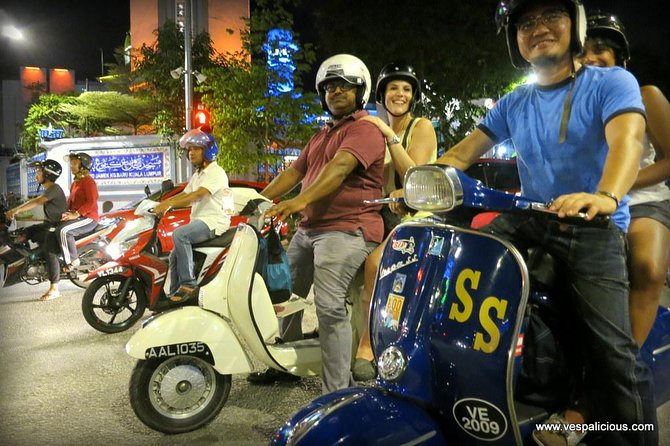 Cooler Lumpur by Night - The 7 pm start and the first food stop