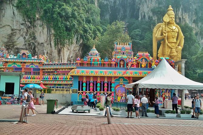 Country & Batu Caves Half-Day Tour (Private Tour) - Batu Caves and the golden Murugan statue