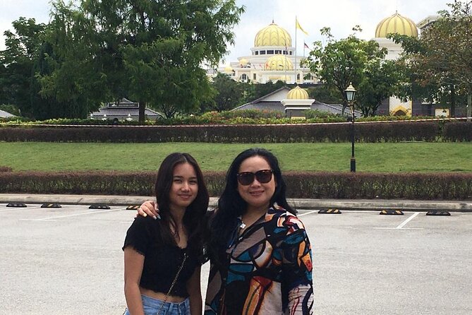 Cruise Shore Excursions: Port Klang - Royal landmarks and the National Monument