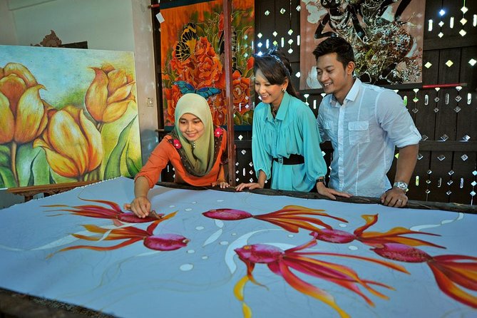 Customize Langkawi Full Day Tour (8 hrs-Private Tour) - Eagle Square and Kuah Town