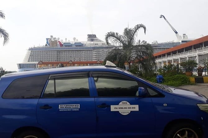 Day Trip from Port Klang Kuala Lumpur Famous Landmarks with Lunch - Royal Kuala Lumpur and the road past Parliament