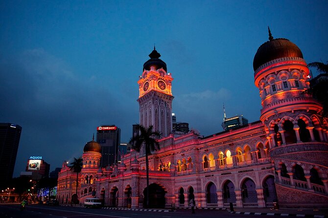 Discover The Best of Kuala Lumpur by Night - Petaling Street and a warm glass of teh tarik