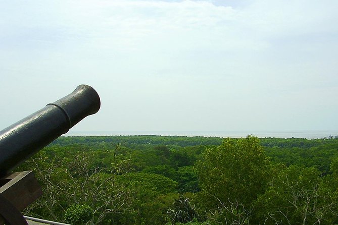 Fireflies and Kuala Selangor Tour Including Dinner - Bukit Melawati, an old fort above Kuala Selangor