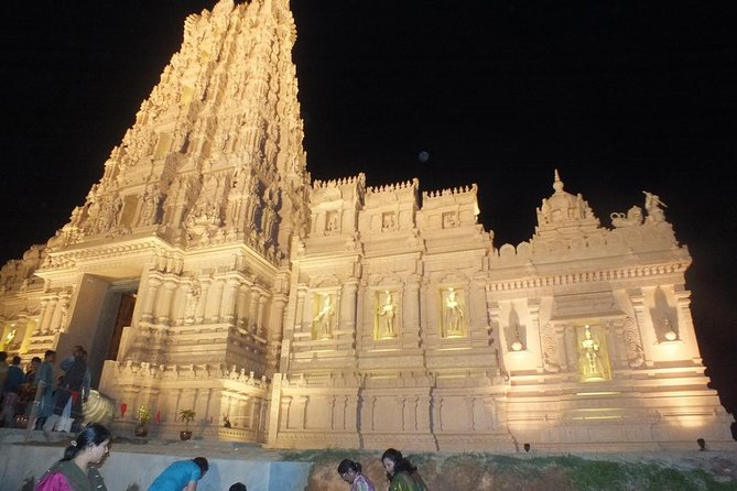 Fireflies Tour and Batu Cave Visit with Boat Ride and Seafood Dinner - Climbing the 272 steps at Batu Caves