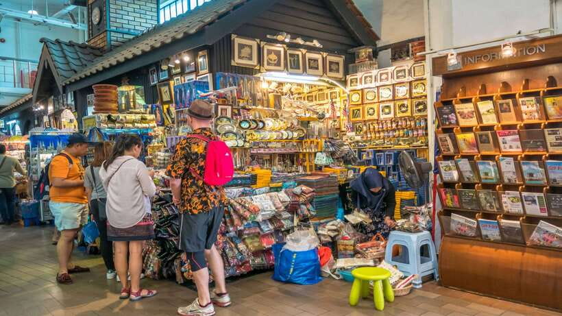 From Kuala Lumpur: Batu Caves Cultural Temple Tour - Thean Hou Temple on Robson Heights