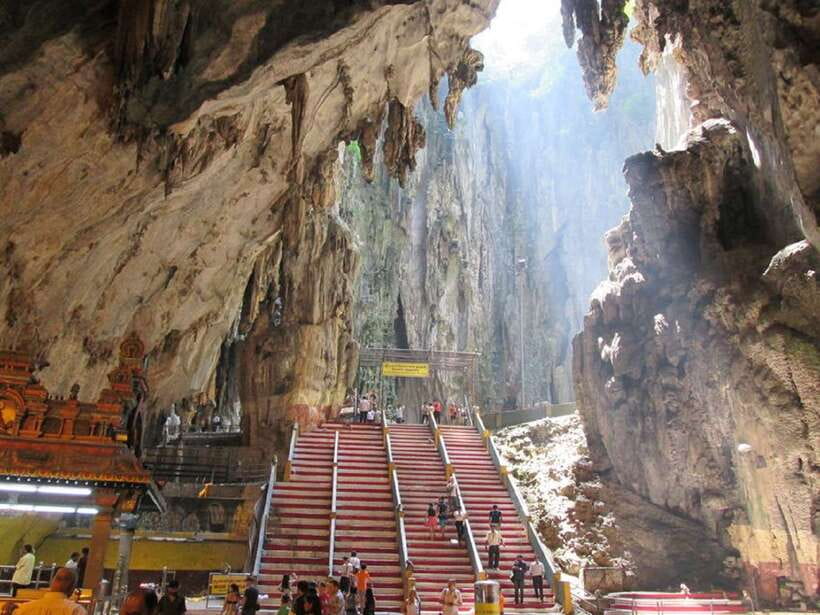 From Kuala Lumpur: Batu Caves Cultural Temple Tour - Chinatown, Central Market, and the city’s street life