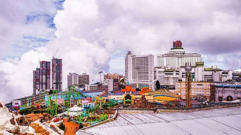 From Kuala Lumpur: Genting Highlands Day Tour & Gondola Ride - The drive to Awana Station sets up the mountain portion