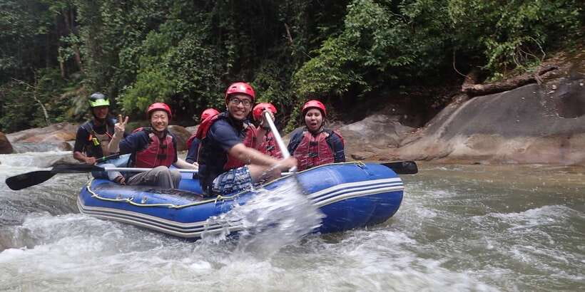 From Kuala Lumpur: Kampar River White Water Rafting - Lunch, showers, photos, and the practical finish