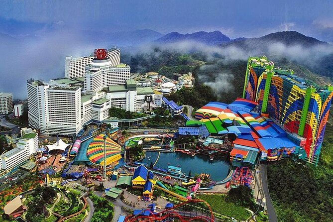 Genting Highlands Fun Day Trip from Kuala Lumpur - Riding the Awana SkyWay above the rainforest
