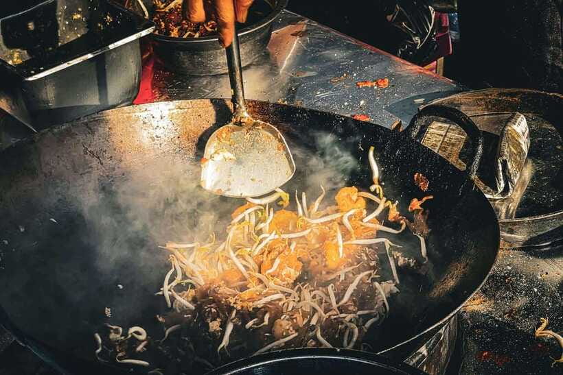 George Town: Authentic Food Tour with 12+ Tastings - Who should book this George Town food walk