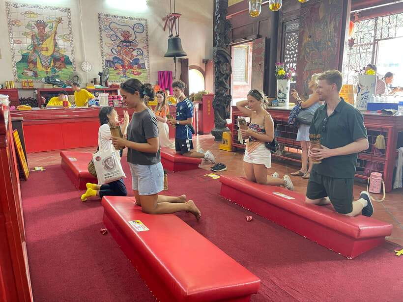 George Town: Heritage Walking Tour with Street Food Tasting - Starting between cafés on George Town’s edge
