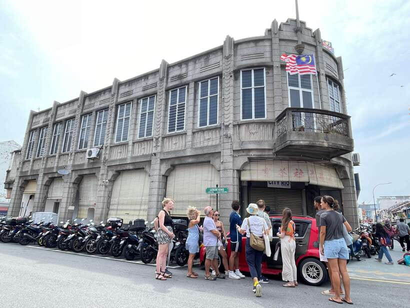 George Town: Heritage Walking Tour with Street Food Tasting - St. George’s Church and Penang’s colonial chapter