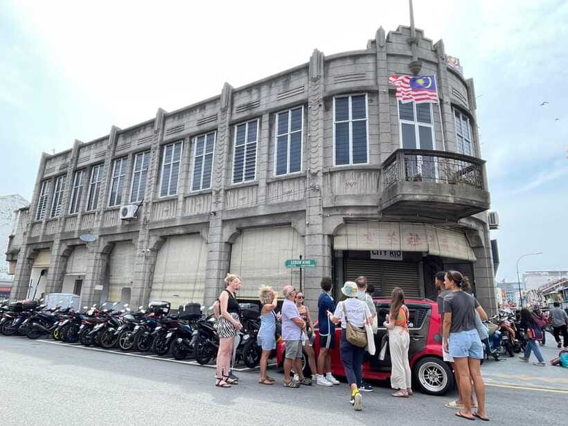 George Town: Heritage Walking Tour with Street Food Tasting - Who will enjoy this four-hour walk?