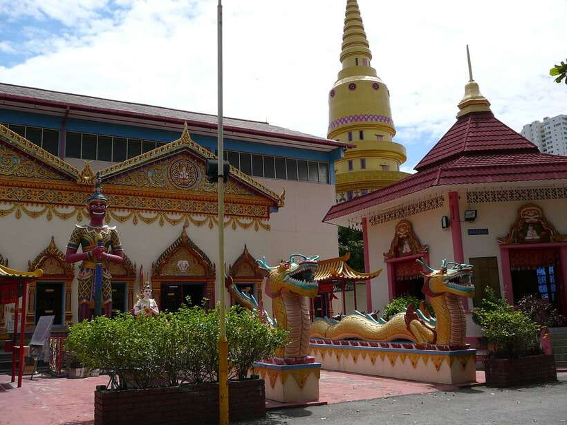 George Town: Private Half-Day Historical City Tour - Burmese temple and the Fountain of Life