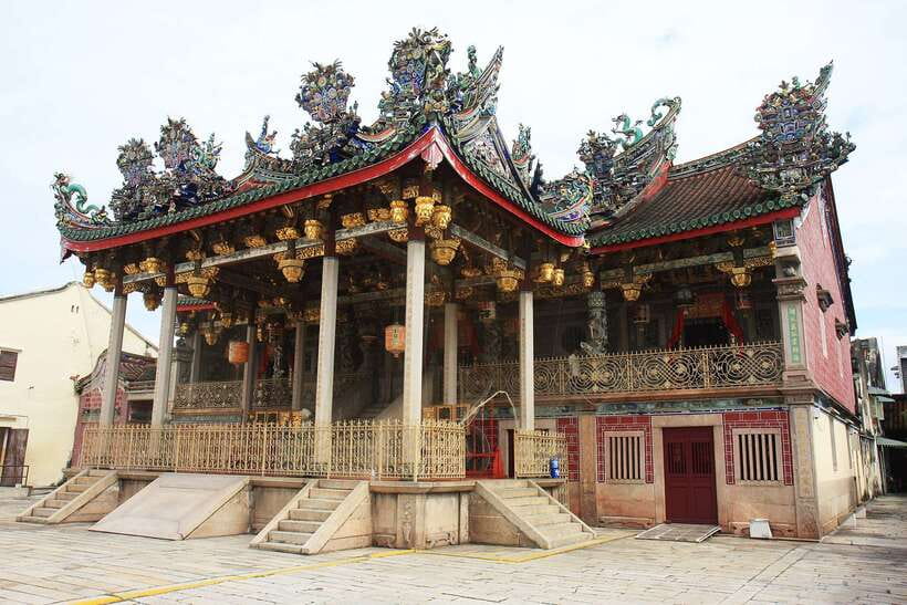 George Town: Private Half-Day Historical City Tour - Pinang Peranakan Mansion and the Chinese Captain’s former home