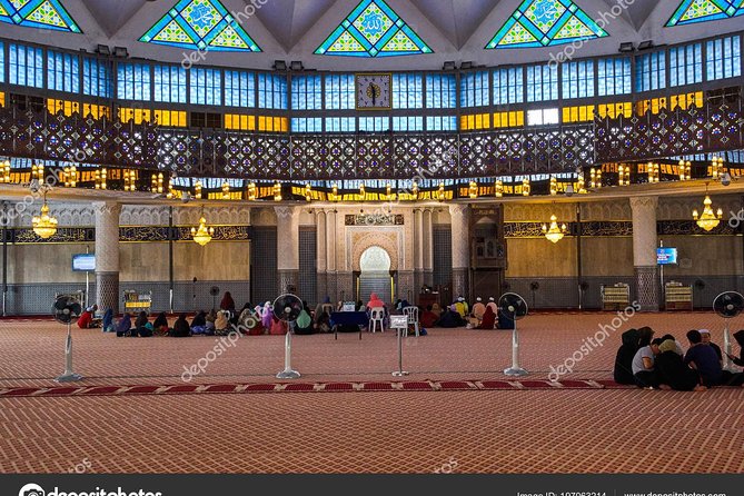 Half Day City Tour ( 4 hours ) - Reading Kuala Lumpur at Merdeka Square