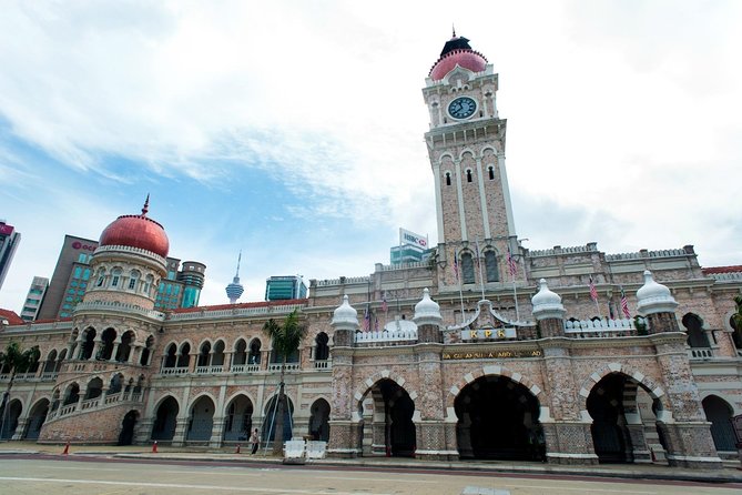 Highlights & Hidden Gems With Locals: Best of Kuala Lumpur Private Tour - Sin Sze Si Ya Temple and Petaling Street