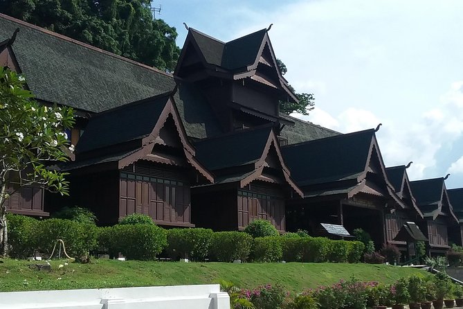 Historical Malacca Day Trip from Kuala Lumpur - Bukit China and the story of the Ming bride