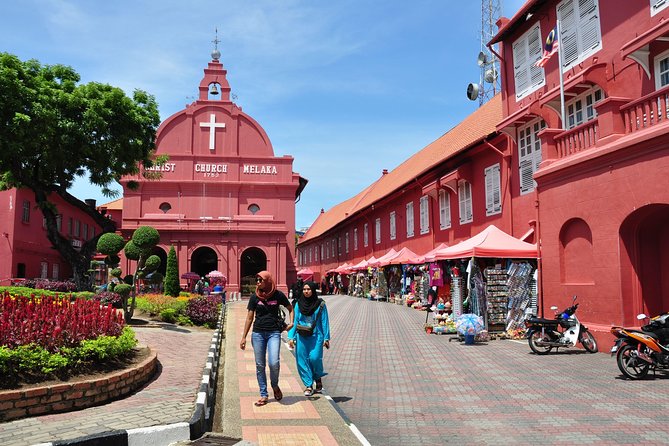 Historical Melaka Day Tour - Cheng Hoon Teng shows Melaka’s Chinese traditions