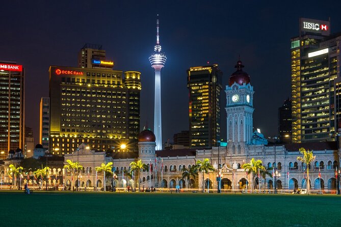 Immerse Yourself in Kuala Lumpur Heritage on a Night Tour - Petronas Twin Towers and Lake Symphony