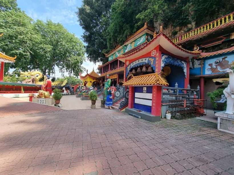 Ipoh Cave Temples Tours - Mirror Lake: A Calm Finish