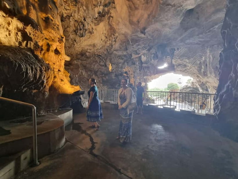 Ipoh Cave Temples Tours - Fazly Makes the Difference