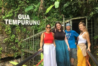 Ipoh Gua Tempurung, Caves Temples, Mirror Lake and Castle Tours