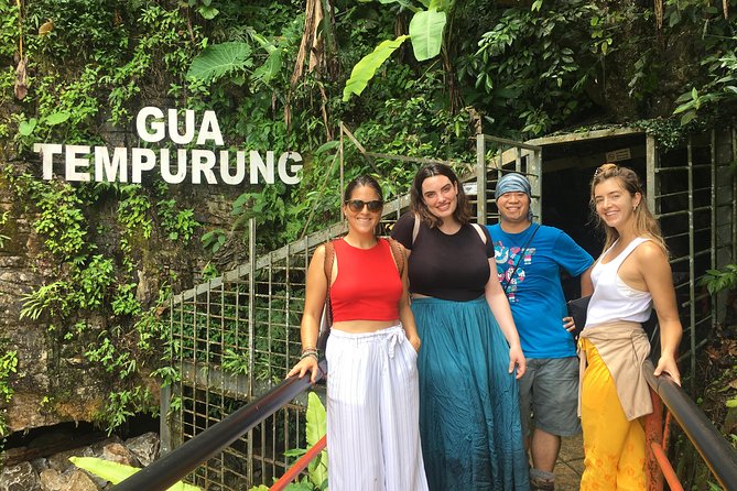 Ipoh Gua Tempurung, Caves Temples, Mirror Lake and Castle Tours - Sam Poh Tong, Ipoh’s oldest cave temple