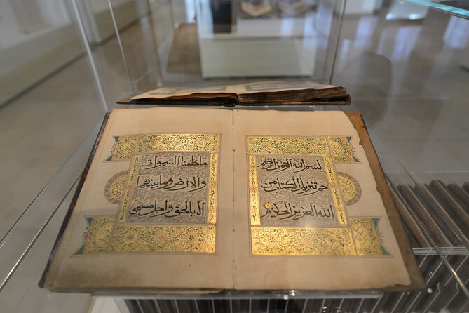 Islamic Arts Museum Admission with Kuala Lumpur Famous Landmarks - Istana Negara and the Malaysian monarchy