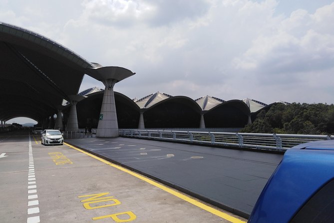 KLIA - Airport Transfers - The hotel-lobby meeting point
