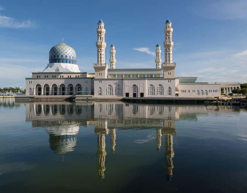 Kota Kinabalu City Tour: Culture & Heritage tour with Lunch - The Floating Mosque beside its lagoon