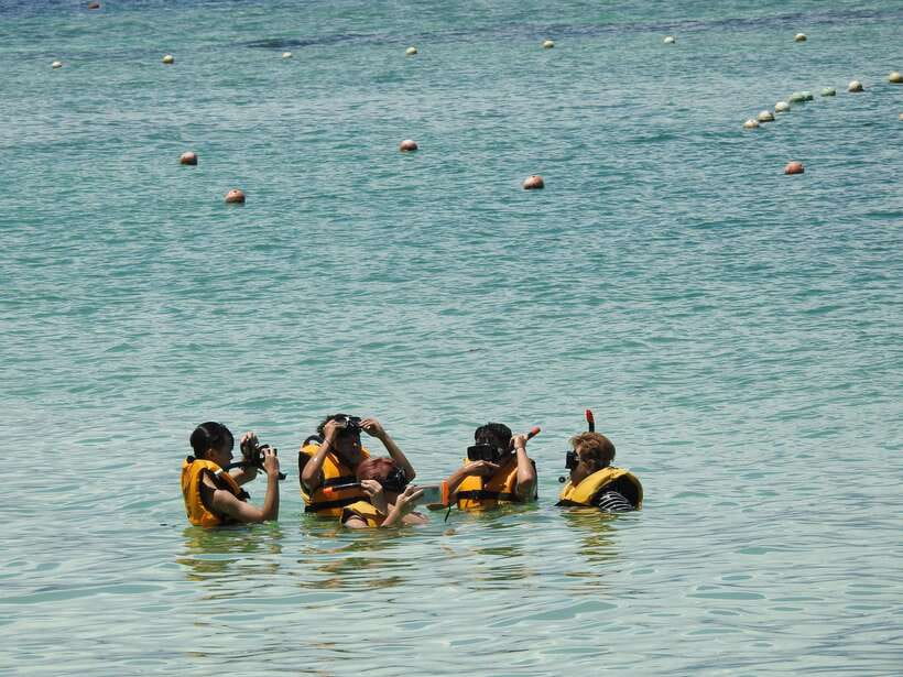 Kota Kinabalu: Island Hopping with Snorkeling & Meal - Leaving Kota Kinabalu from Jesselton Point
